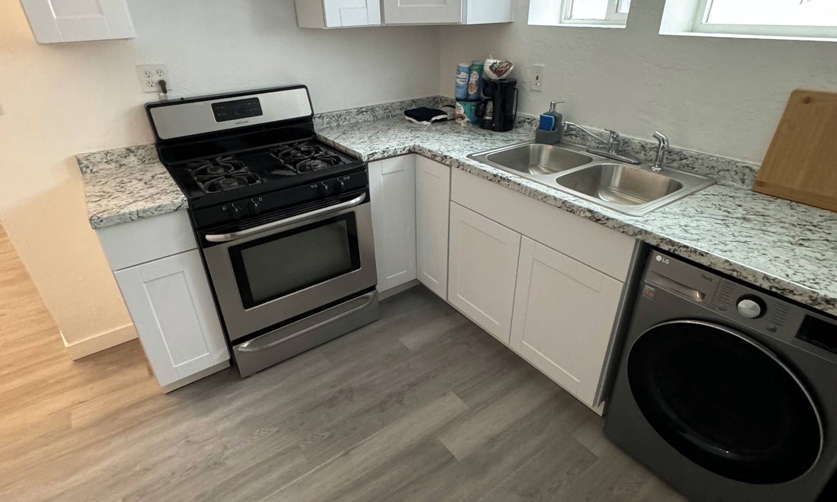 Russian Jack Park House | Russian Jack B Soothing house with WiFi in Anchorage