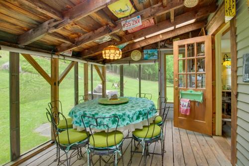 Northfield House | Rustic-Chic Cottage w/Yard & Grill - Near Hiking!