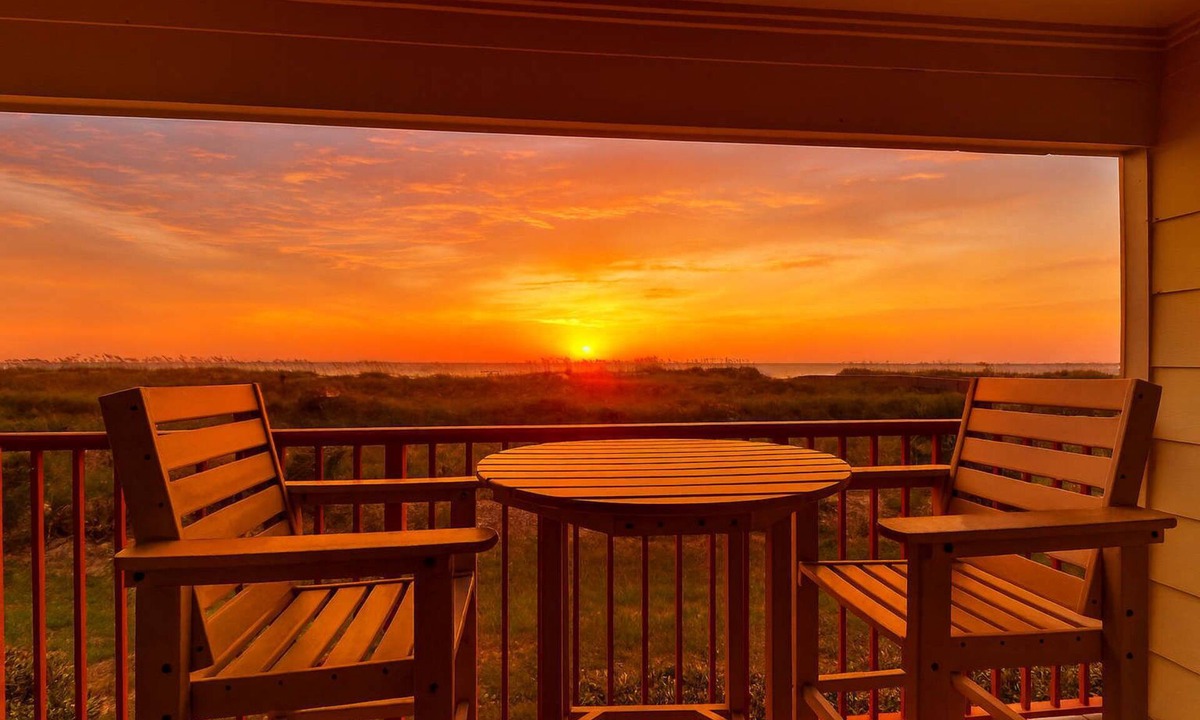 Folly Field Villa | Sandy Escape - Beachside Villa!