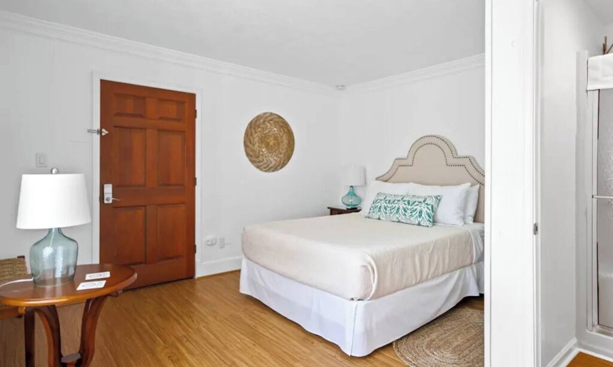 Rehoboth Beach Hotel | Sea Grass Room — Cozy Coastal Luxury for a Romantic Rehoboth Beach Getaway