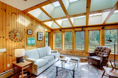 Hawley House | Secluded Family Getaway w/On-Site Creek in Hawley
