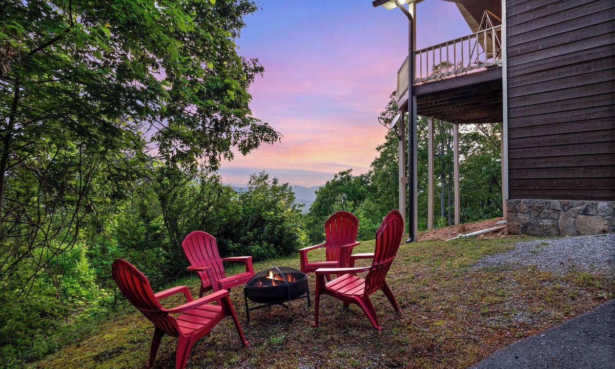 Smoky Mountains Cabin | Secluded Mountain Cabin w/Hot Tub, Game Room & Stunning Smoky Views