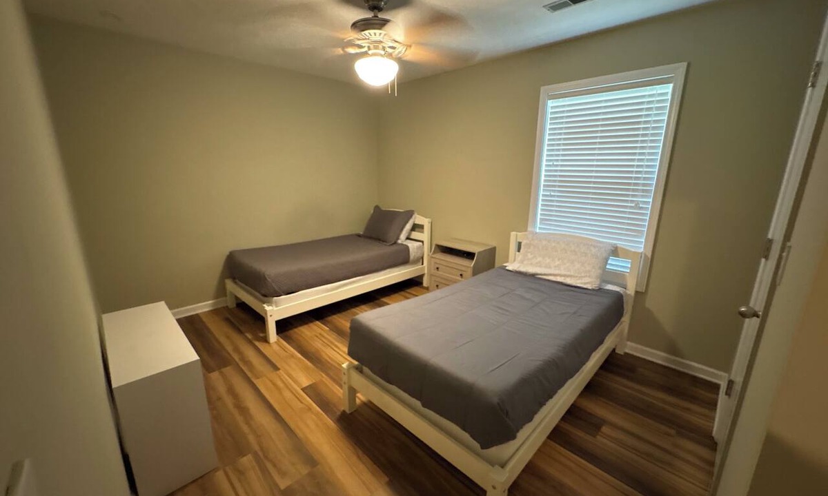 Columbia House | Serene 4-bedroom house with AC in charming Columbia