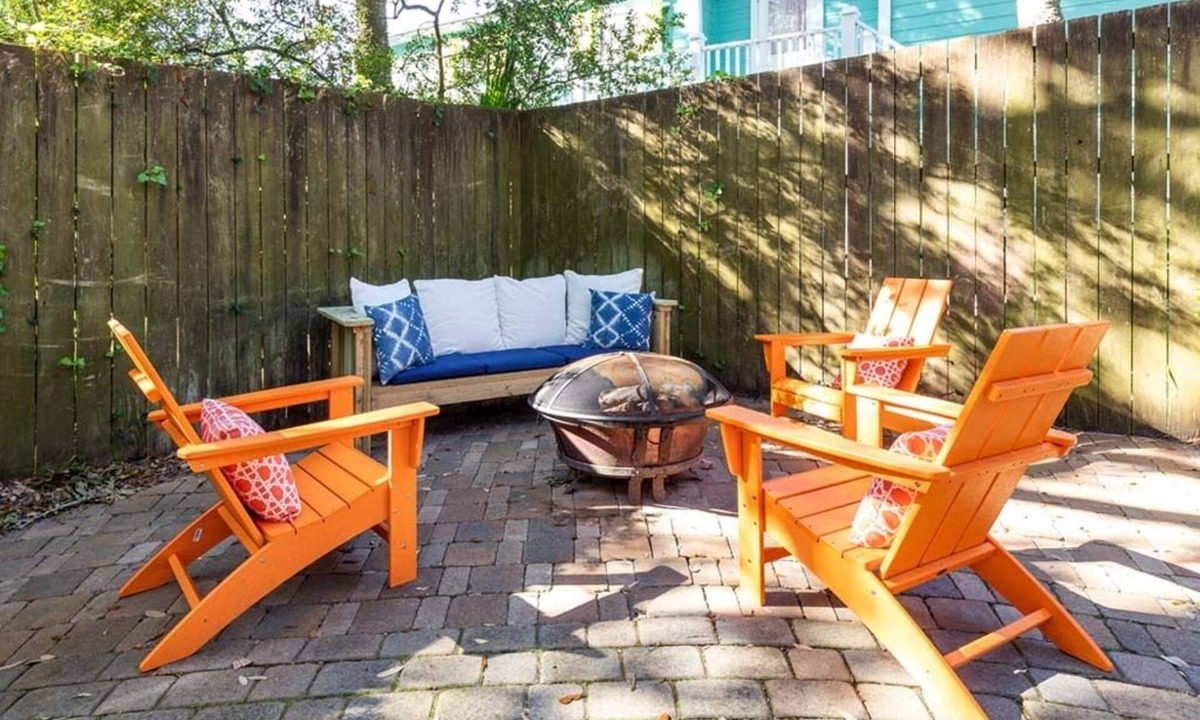Tybee Island House | Shaded Backyard, breezy porches, stroll to beach and park