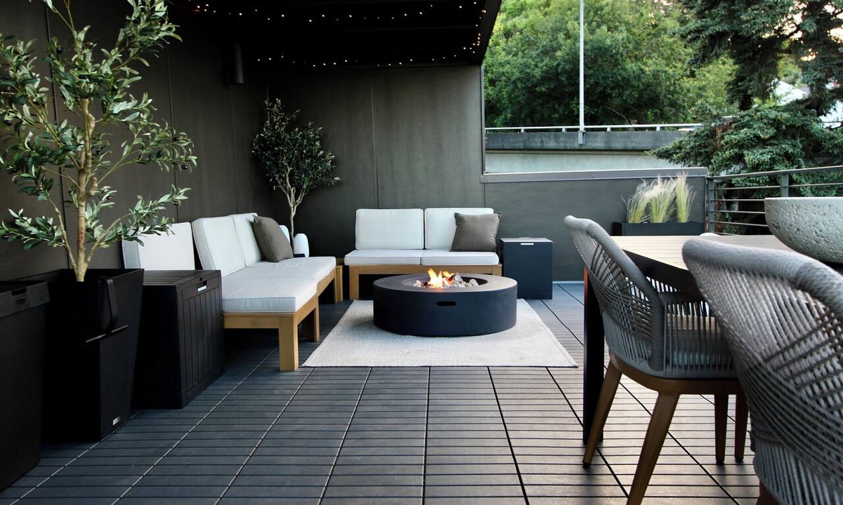North Admiral House | Skyline Rooftop Lounge, BBQ + Fire Pit, with AC!