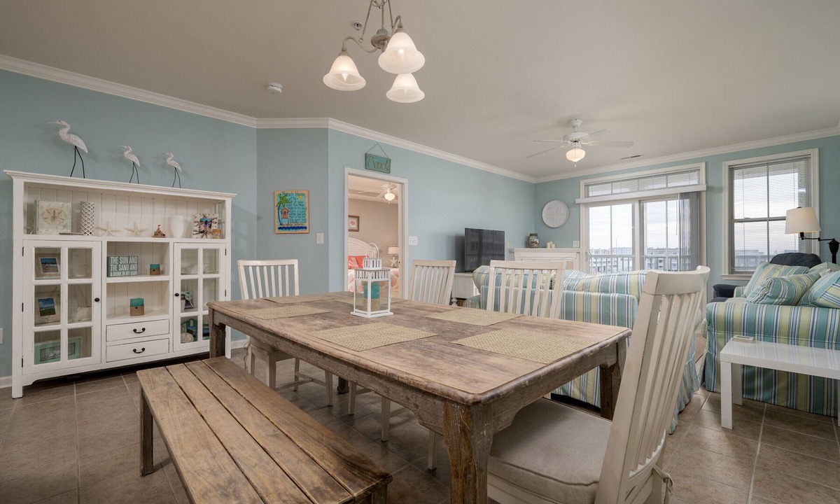 Sunset Island Condo | Spacious 3BD 2Bath Condo with Water View on Sunset Island