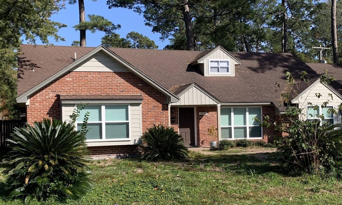 Dickinson House | Spacious 3BR/2BA Home Near Galveston Cruise Port, NASA & Houston