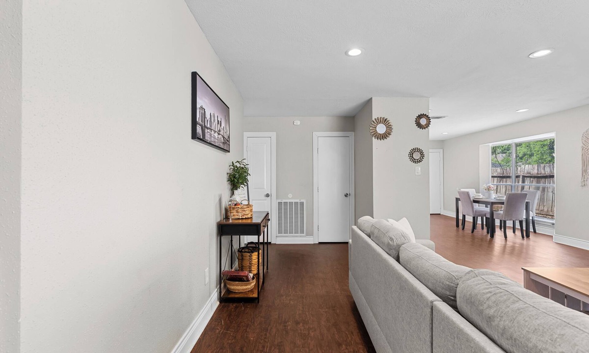 Spring House | Spring Escape - 7 Miles From IAH