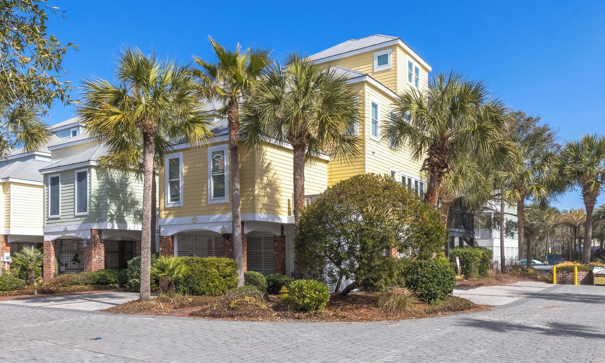 Isle of Palms House | Stay @ Serenity by the Sea on Isle of Palms