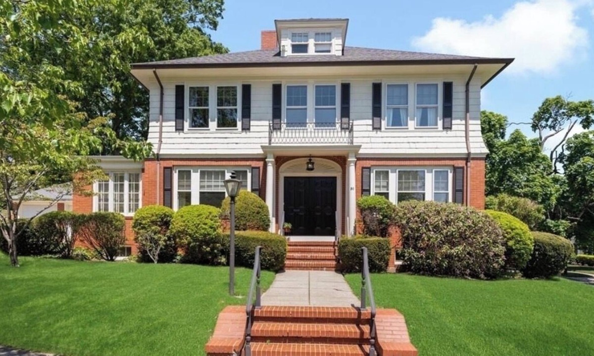 Blackstone House | Steps from Brown Stadium - Spacious Historic Home on the East Side