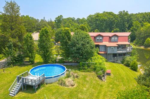Kodak House | Strawberry Plains Cabin: Private Pond & Game Room!