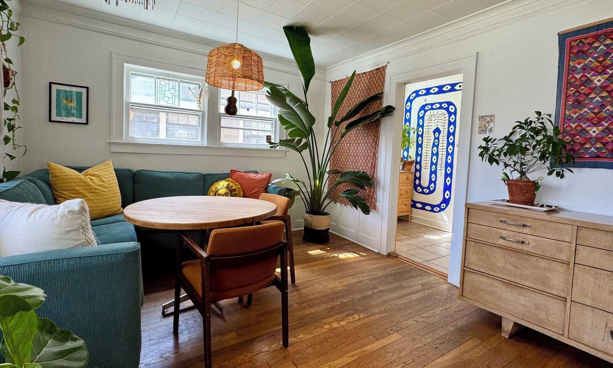 South Kansas City House | Sunny, safe, walkable house with King bed and AC