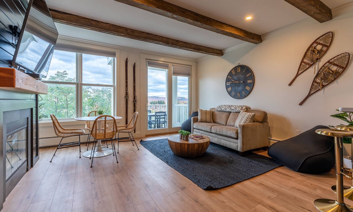 Stratton Mountain Condo | Sunrise at Stratton by Sunapee Stays - walk to lifts | pool | hot tub