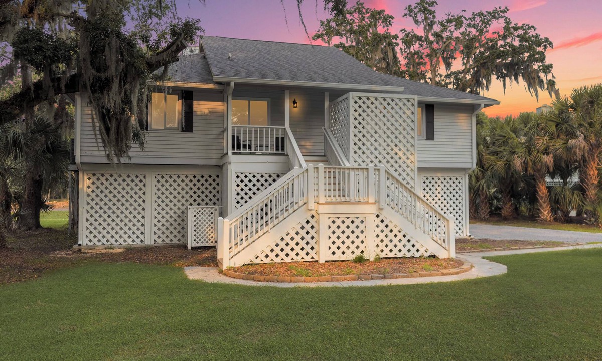 Oak Grove House | Sweet Tee~Edisto Beach Access~3BR on Golf Course~Complimentary Beach Cruisers!