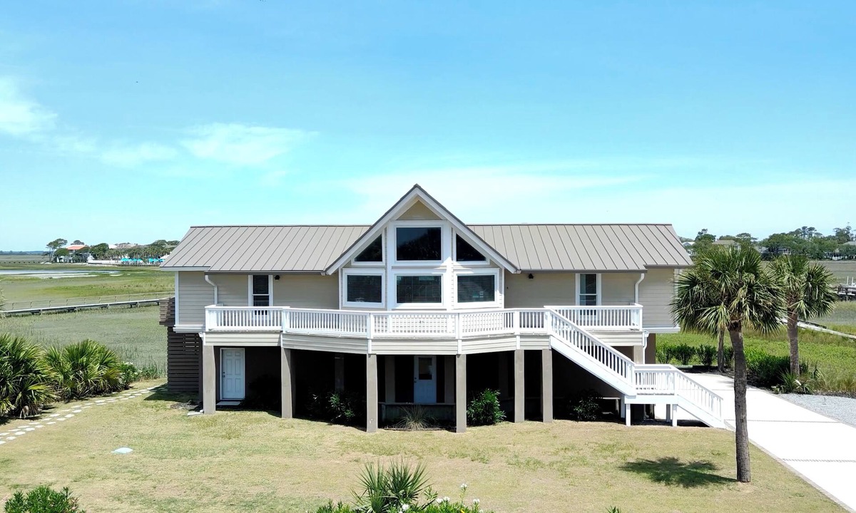 Saint Helena Island House | The Dockside Oasis: Newly Renovated 5 Bedroom Home, Scenic Marsh Views Sleeps 15