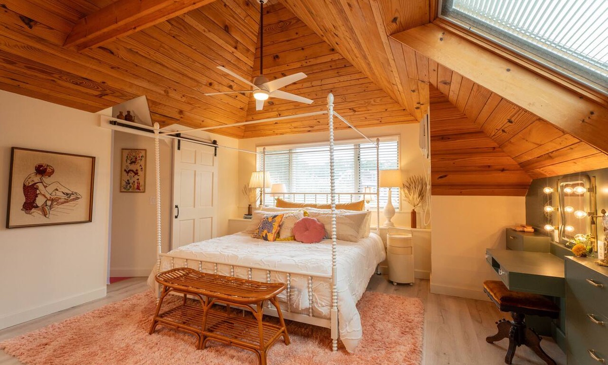 Norwood House | The house of id; accessible dopamine rental, vintage shop, near Boston/Gillette