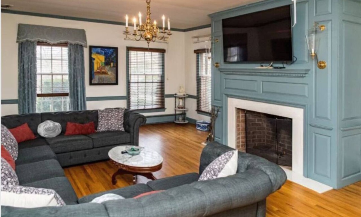 Highspire Bed & Breakfast | The Manor on Rosedale