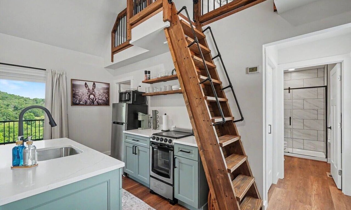Hermann Cottage | The Palmer - A Modern Cottage in Wine Country