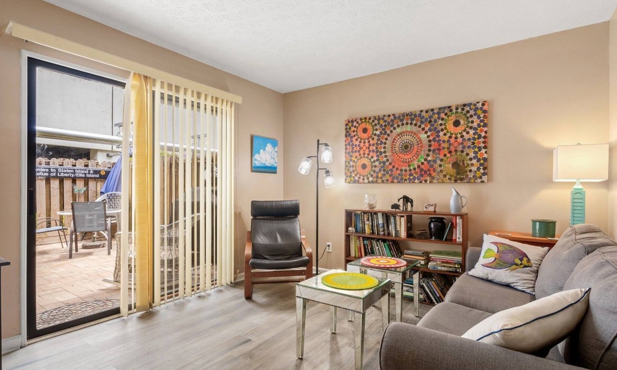 Myrtle Beach House | The Perfect Blend of Comfort and Convenience, steps from the Beach-Porcher 2