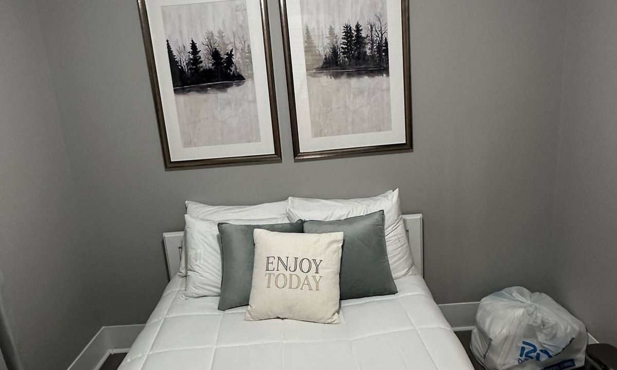 Tarrant House | "Tranquil Haven: Stylish Retreat with Modern Comforts"