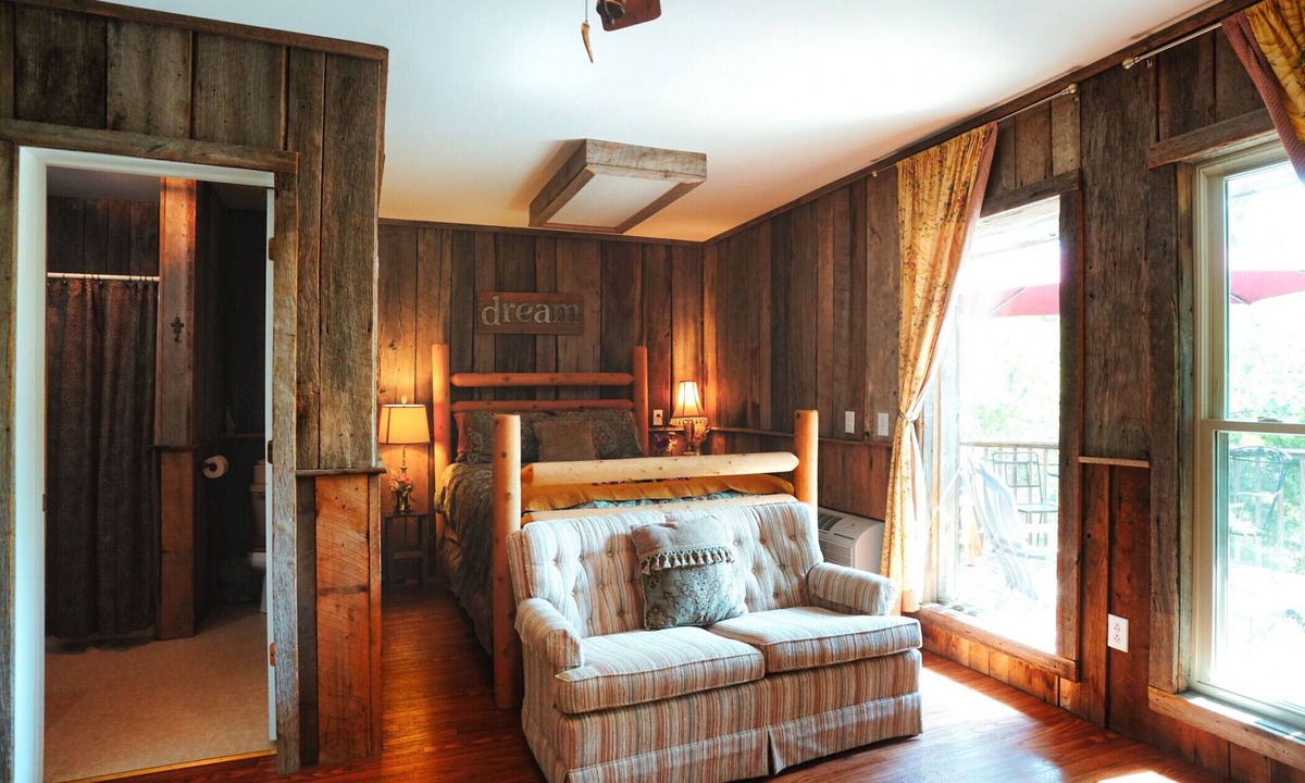 Springfield Resort | Tree Fort Balcony Suite