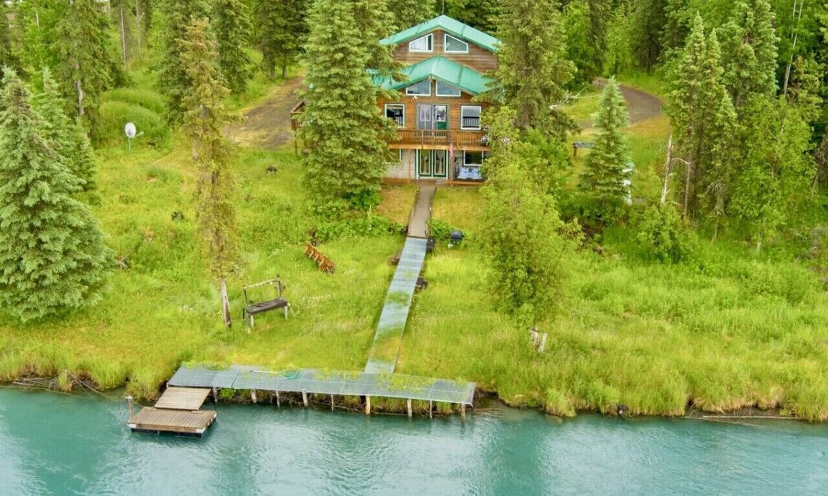 Funny River House | Wandering Moose Riverfront Hideaway