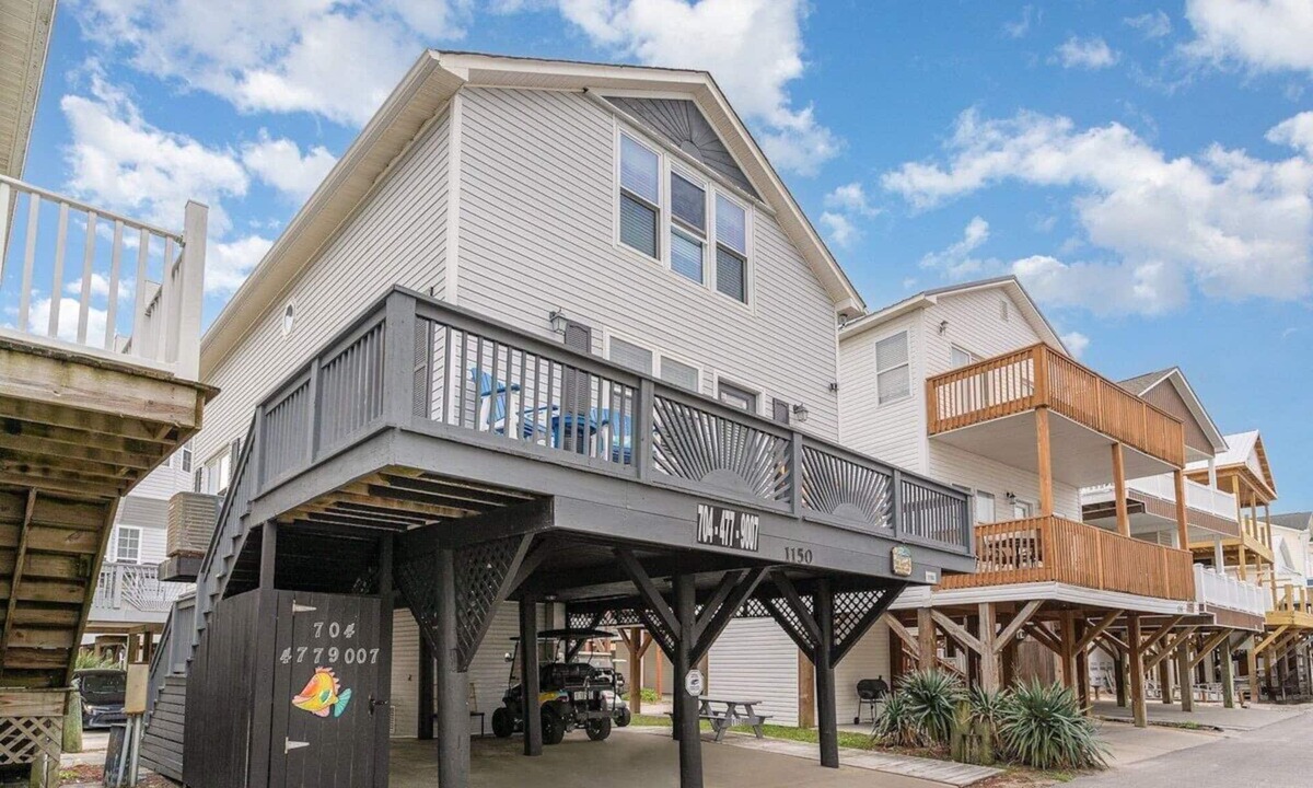 Surfside Beach House | 🌞WANT TO BOOK FOR 2027? SEND INQUIRY WITH YOUR DATES, OCEANVIEW* 2 GOLF CARTS🌊