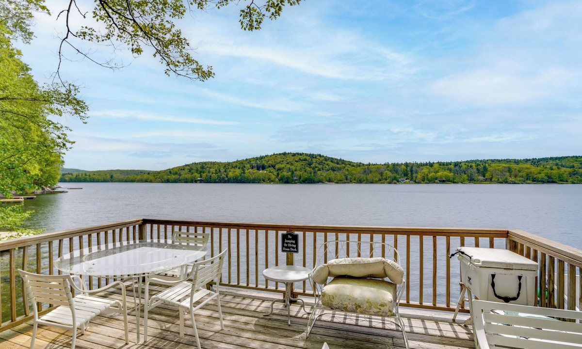 Berkshire Apartment | Waterfront Berkshires Studio w/Dock on Goose Pond