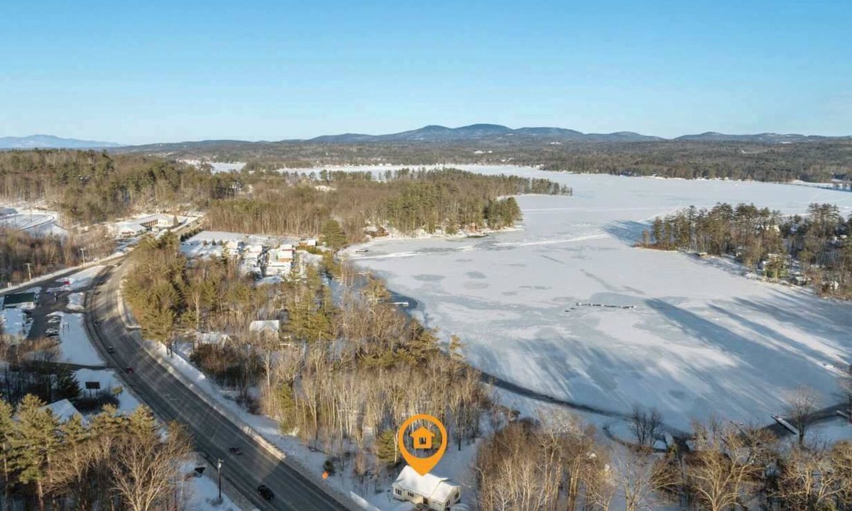 Lochmere House | Winnisquam Landing | Lakefront | Water Views | A/C