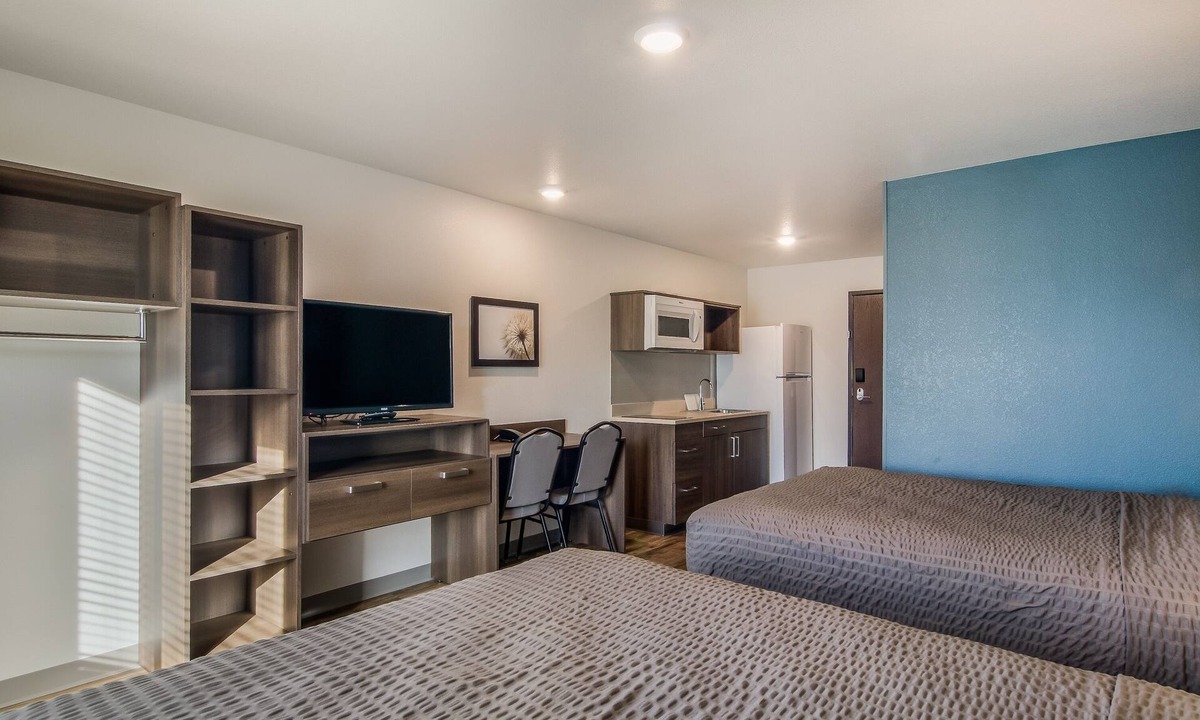 Greenville - Spartanburg Hotel | Your Next Getaway Starts Here! 2 Units, Pets Are Welcome, Near Michelin HQ!