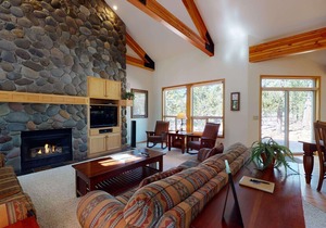 33 Oregon Loop | 4 BR / 4.5 BA, Sleeps 8 in Sunriver