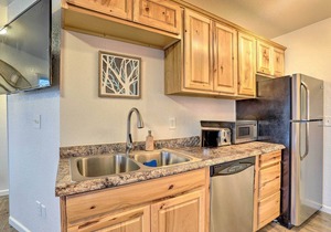 Coastal-View Apartment Near Downtown Anchorage!