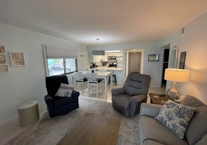 Ocean Hideaway 111-Oceanfront 18th St, Free WiFi, Elev, W/D, AC