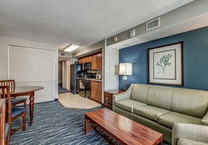 · Oceanfront King Suite - Multiple Pools, Indoor Waterpark and More