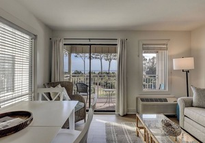 Oceanfront Villa, Heated Beachside Pool!