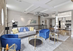 Retro Loft on 5th St in Austin