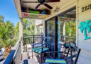 Stunning Newly Renovated Condo w/Ocean View & Shared Pool - Close to the Beach