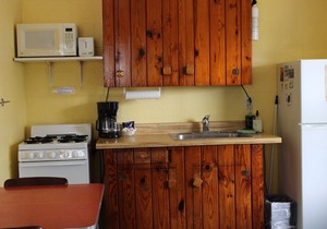 Sunfish Studio Cabin 3: Lake LBJ with Pool & Porch!