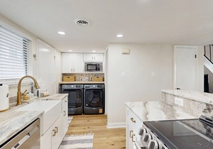 Updated coastal getaway with pool - walk to beach, dining, shops & entertainment
