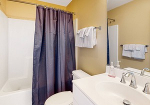 Waterfront Island at Hidden Harbour Condo w/ Pools, AC, WiFi - 6 Blocks to Beach