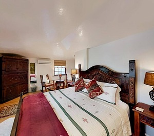 Antigua Inn 