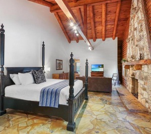 Wimberley Log Resort 