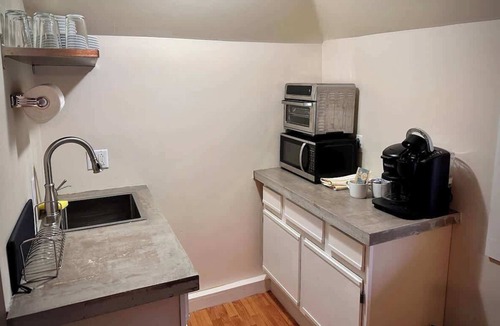Proctorsville Apartment | $0 Fees Cozy Apt Minutes to Okemo & Pet Friendly