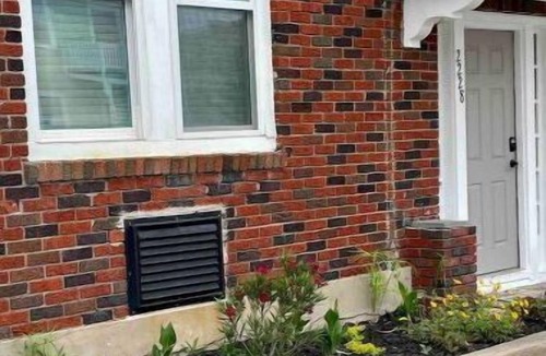 San Jacinto Apartment | 1 1/2 blocks to beach right near Pleasure Pier. Close to cruise terminal too!