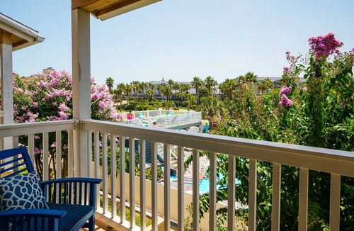 Galveston Condo | 1/1 Condo On Quiet West End Pool 1/4 Mile to Gulf/Long Term Welcomed Tropical