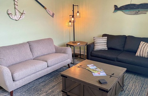 San Jacinto Apartment | 1.5 blks to beach. Pet friendly unit close to cruise terminal/local attractions
