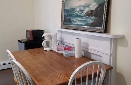 Framingham Apartment | 1 BR unit, private entrance and bathroom, free parking, walk to FSU
