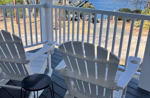 Wrentham House | 10 Minutes from World Cup Boston Stadium 4 Bedroom Lake view house with yard