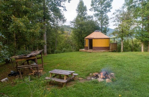 Cullowhee RV Rental | 100 Acre Reserve | River Access, Endless Adventure