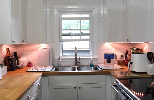 Belvedere Park House | 15 Minutes to Mercedes- Benz Stadium, Charming Sunroom, Pets Welcome, close to Food and Drinks